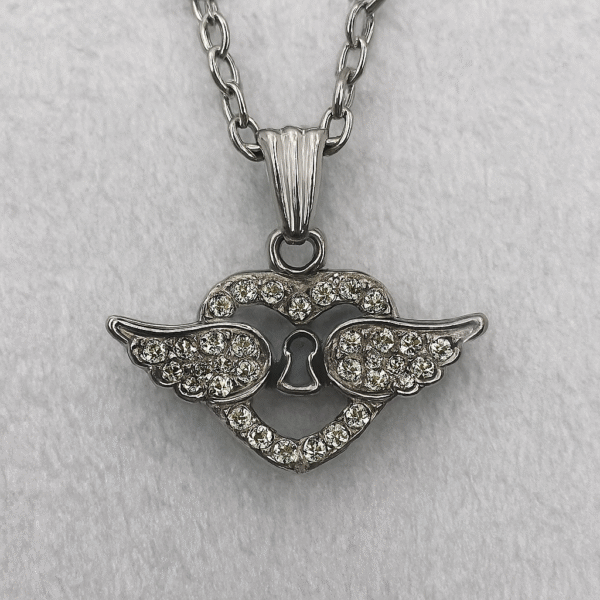 Annisu Silver Winged Heart Pendant Necklace with Keyhole