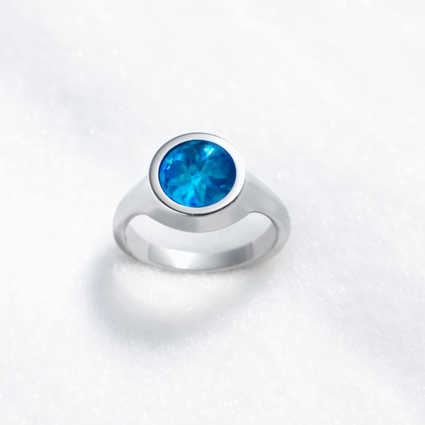 Annisu Elegant Silver Ring with Blue Gemstone