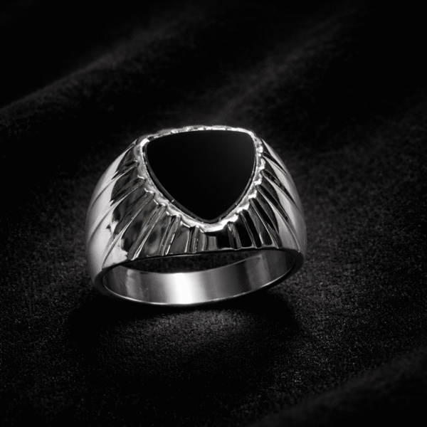 Annisu Bold Silver Ring with Black Triangular Stone